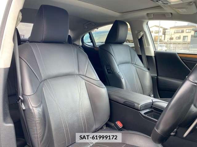 Lexus ES 2019-10 7806445-3