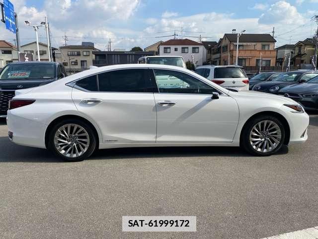 Lexus ES 2019-10 7806445-6