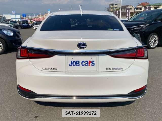 Lexus ES 2019-10 7806445-8