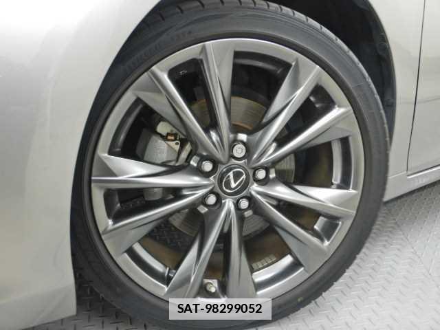 Lexus ES 2019-09 7810904-15
