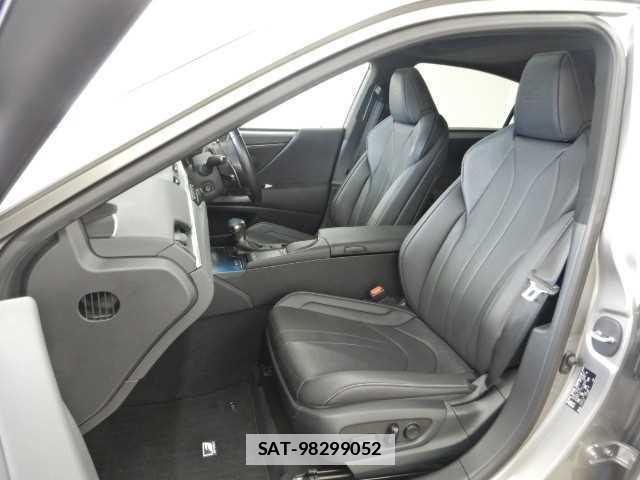 Lexus ES 2019-09 7810904-16