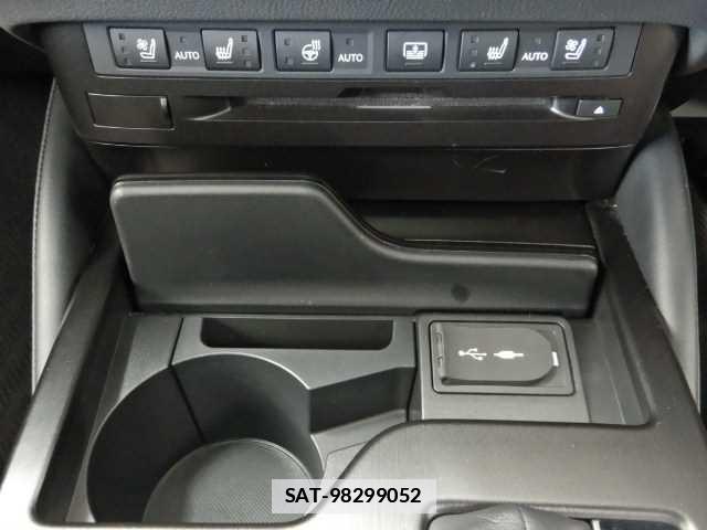 Lexus ES 2019-09 7810904-9