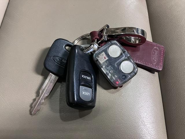 Ford ESCAPE 2006-03 7808388-17