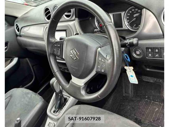 Suzuki ESCUDO 2017-10 7807721-2