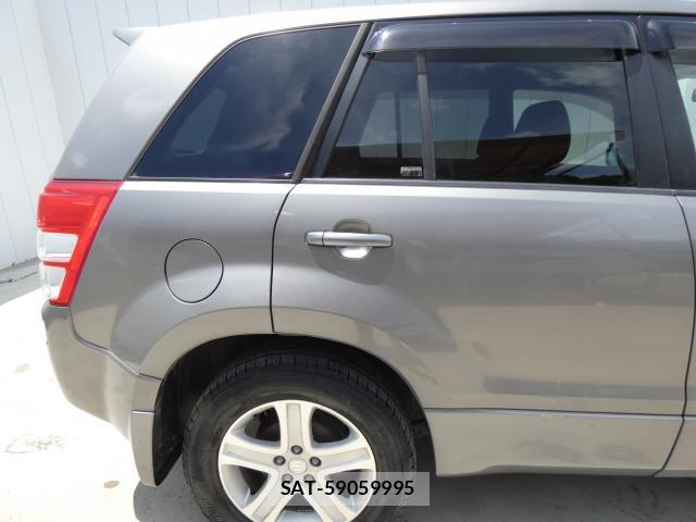 Suzuki ESCUDO 2016-07 7809753-12