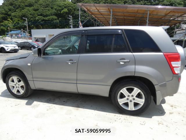 Suzuki ESCUDO 2016-07 7809753-17