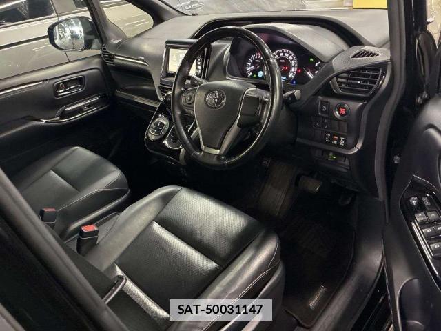 Toyota ESQUIRE 2020-03 7793797-12