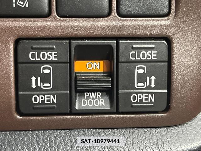 Toyota ESQUIRE 2020-03 7798130-3