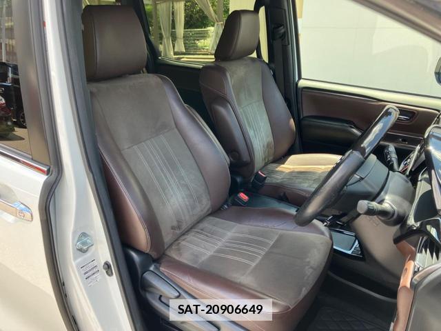 Toyota ESQUIRE 2017-10 7798230-7