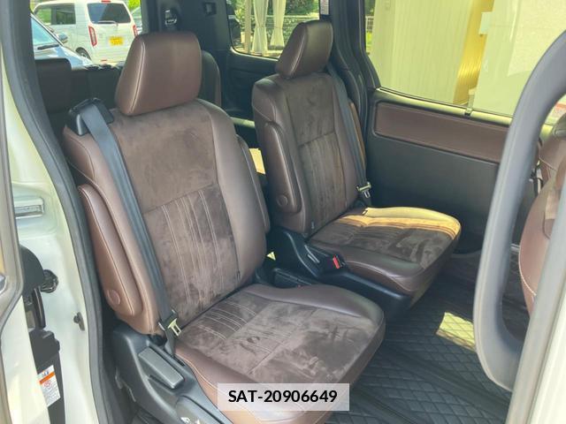 Toyota ESQUIRE 2017-10 7798230-8