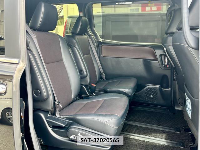 Toyota ESQUIRE 2018-01 7798443-11