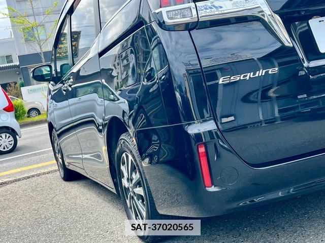 Toyota ESQUIRE 2018-01 7798443-8