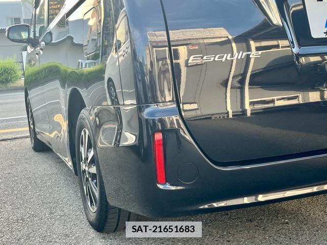 Toyota ESQUIRE 2018-10 7798451-8