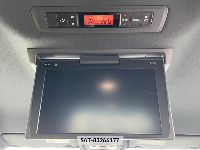 Toyota ESQUIRE 2018-01 7799170-3