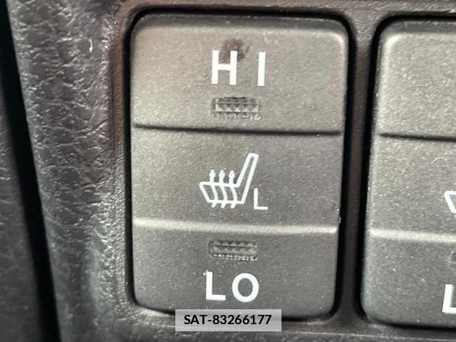 Toyota ESQUIRE 2018-01 7799170-6