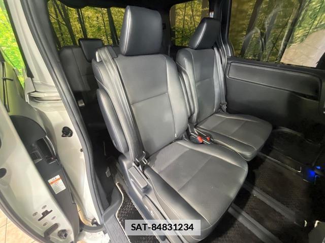 Toyota ESQUIRE 2017-12 7800958-8