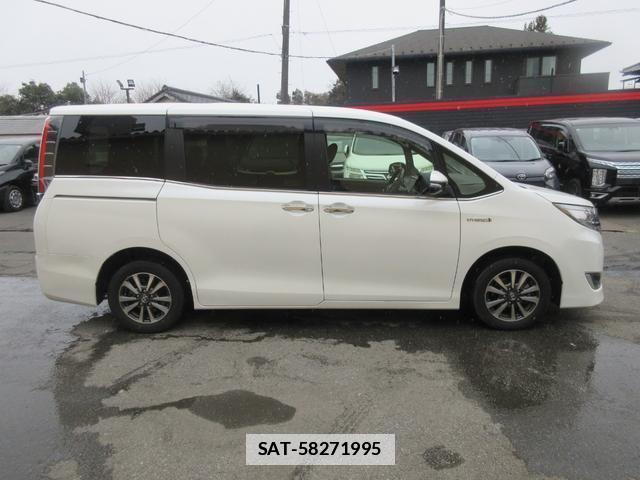 Toyota ESQUIRE 2017-11 7802199-15
