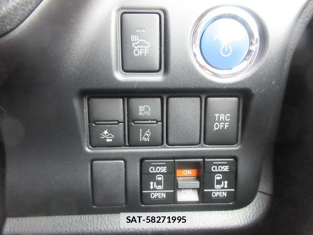 Toyota ESQUIRE 2017-11 7802199-7