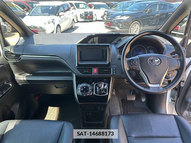 Toyota ESQUIRE 2019-01 7802235-1
