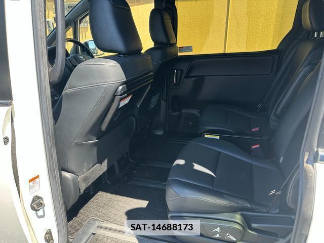 Toyota ESQUIRE 2019-01 7802235-14