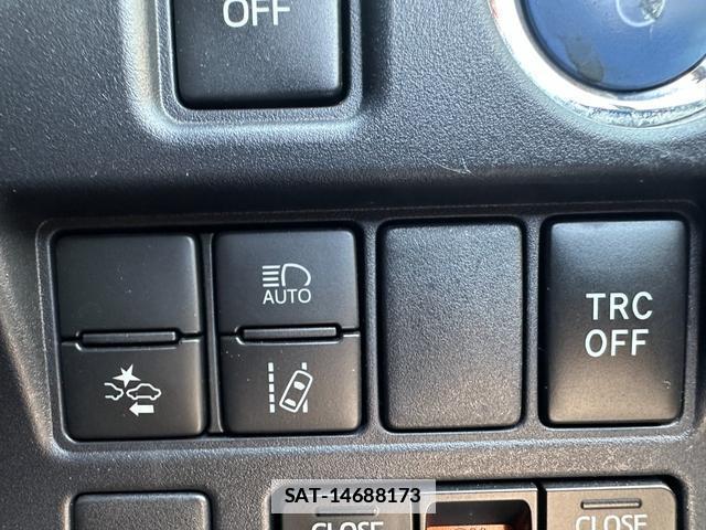 Toyota ESQUIRE 2019-01 7802235-5