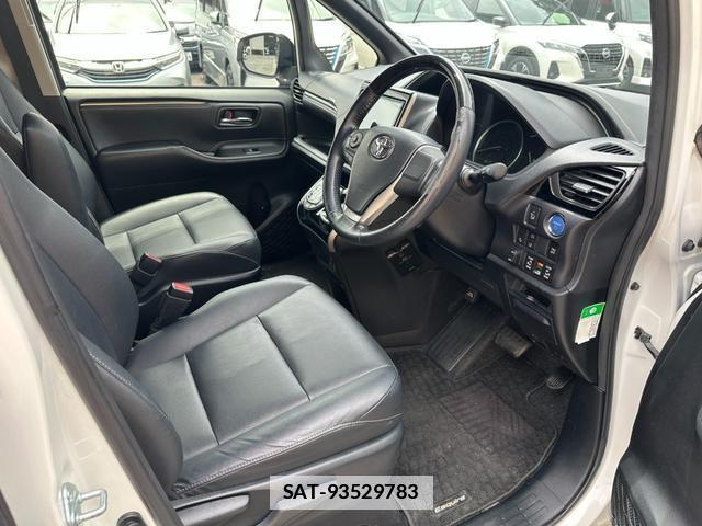 Toyota ESQUIRE 2017-06 7802275-11