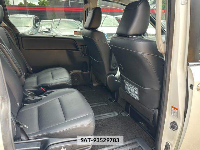 Toyota ESQUIRE 2017-06 7802275-12