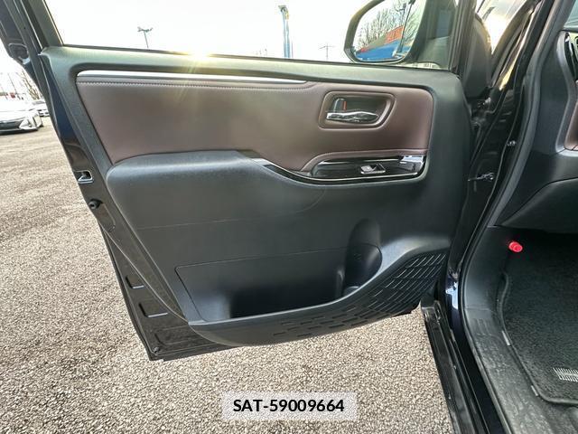 Toyota ESQUIRE 2018-09 7803475-9