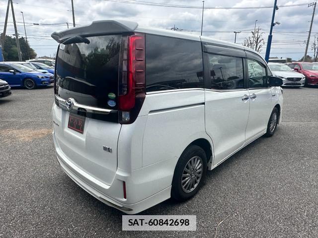 Toyota ESQUIRE 2017-01 7803525-11
