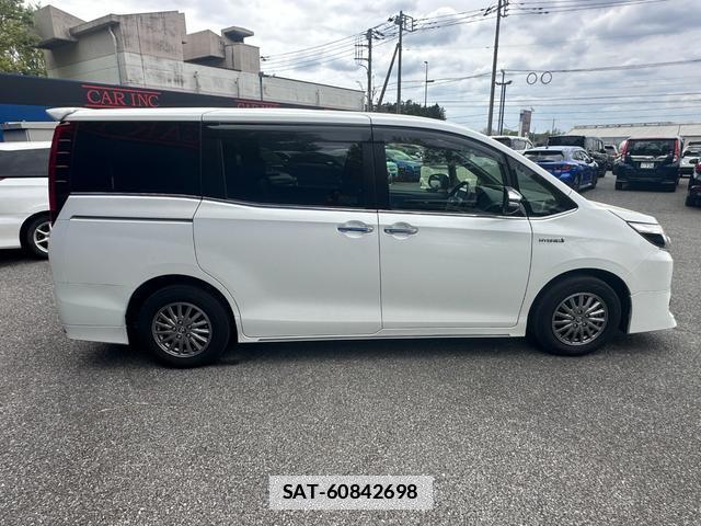 Toyota ESQUIRE 2017-01 7803525-4