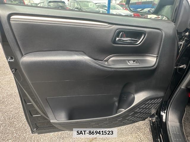 Toyota ESQUIRE 2016-03 7803526-9