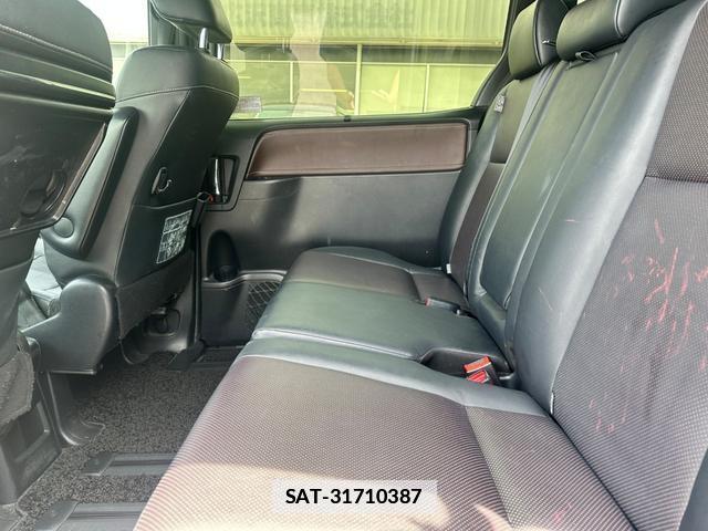 Toyota ESQUIRE 2017-08 7803591-10