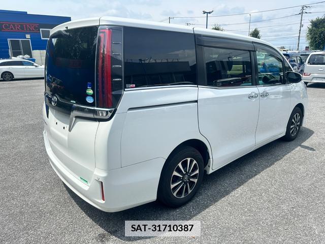 Toyota ESQUIRE 2017-08 7803591-2