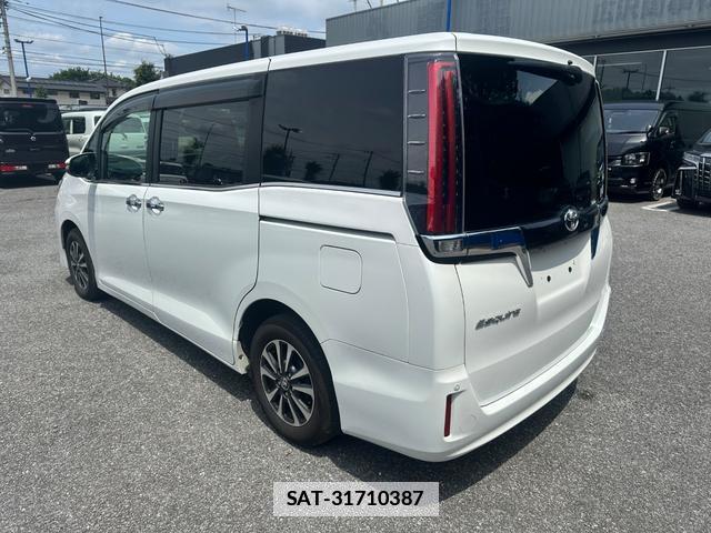 Toyota ESQUIRE 2017-08 7803591-4