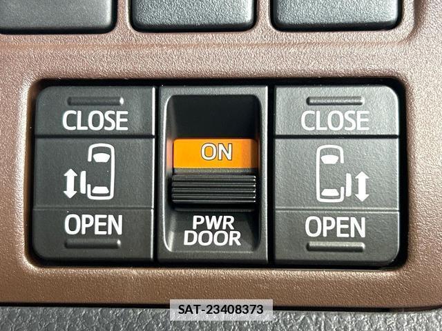 Toyota ESQUIRE 2015-12 7804582-4