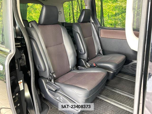 Toyota ESQUIRE 2015-12 7804582-8