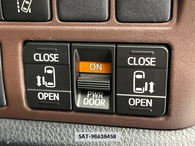 Toyota ESQUIRE 2017-07 7804816-4