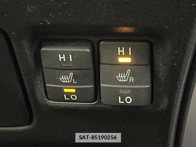 Toyota ESQUIRE 2016-10 7804842-6
