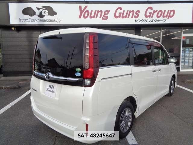 Toyota ESQUIRE 2014-12 7805469-10