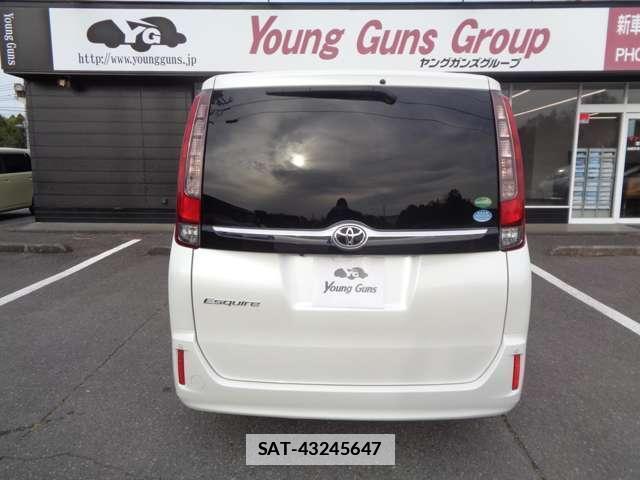 Toyota ESQUIRE 2014-12 7805469-13