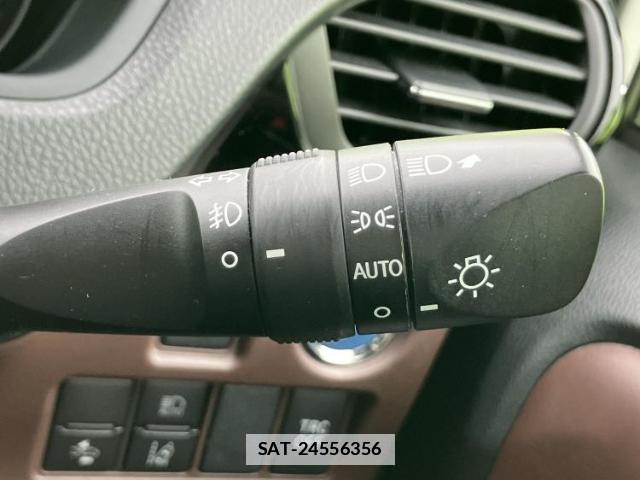 Toyota ESQUIRE 2019-01 7806687-14