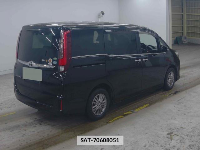 Toyota ESQUIRE 2017-06 7806785-1