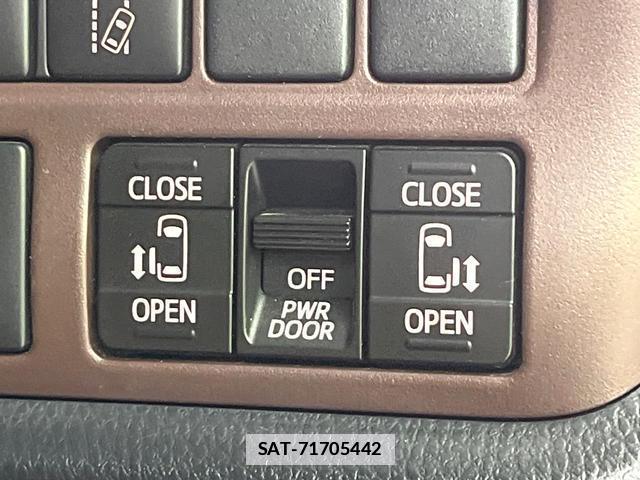 Toyota ESQUIRE 2018-10 7808057-3