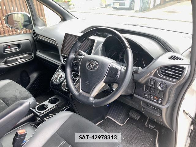 Toyota ESQUIRE 2021-07 7809579-3