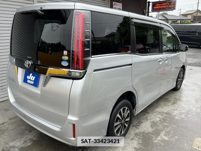Toyota ESQUIRE 2017-08 7810070-12