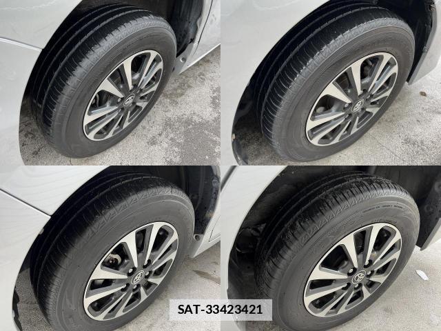 Toyota ESQUIRE 2017-08 7810070-7