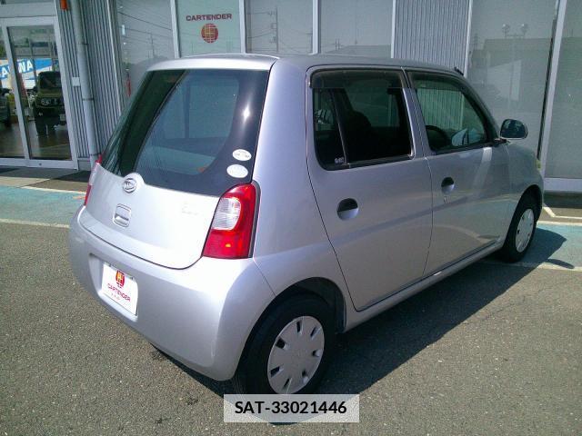Daihatsu ESSE 2009-07 7806722-3