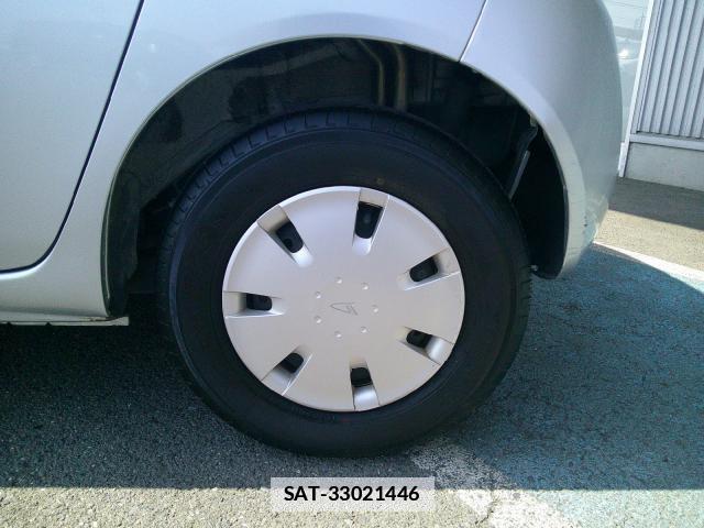 Daihatsu ESSE 2009-07 7806722-8