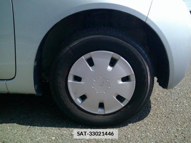 Daihatsu ESSE 2009-07 7806722-9