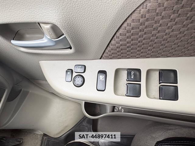 Suzuki EVERY WAGON 2017-04 7795985-12